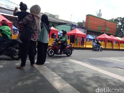 2 Pekan Ditata, Jl Jatibaru Masih Diterobos Banyak Pemotor