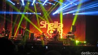 Meriahnya Pergantian Tahun Bersama Sheila On 7 dan All 4 ONE