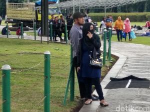 Usai Perayaan Tahun Baru, Beberapa Titik di Monas Bau Pesing