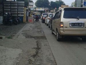 Sengkarut Macet di Jatiasih Bekasi