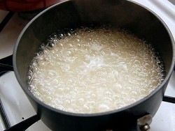 Ini Cara Memasak Nasi Gaya Chef Restoran