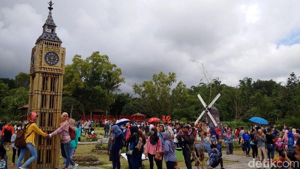 Foto: Akhir Pekan Ini, Keliling Dunia Sehari di Merapi Park Sleman