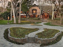 Neverland Michael Jackson Terjual Seharga $ 22 Juta, Dibeli Miliarder Ron Burkle