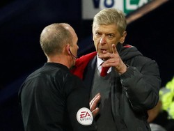 Cekcok dengan Wasit, Wenger Didakwa FA