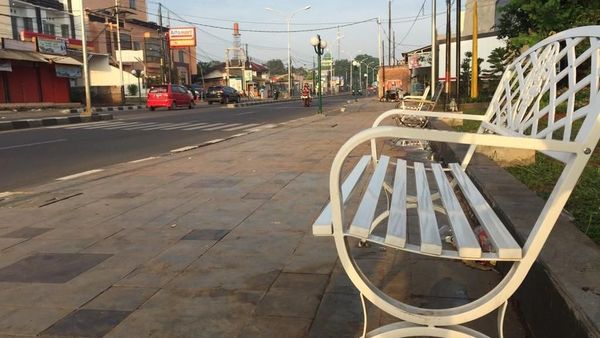 Foto: Kado Ahok Rp 130 Miliar ke Warga Bekasi di Awal Tahun