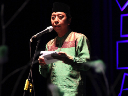 Puisi Resolusi 2018 dari Ketum PPP