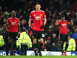 Ini Alasan Mourinho Pakai Tiga Gelandang Lawan Everton