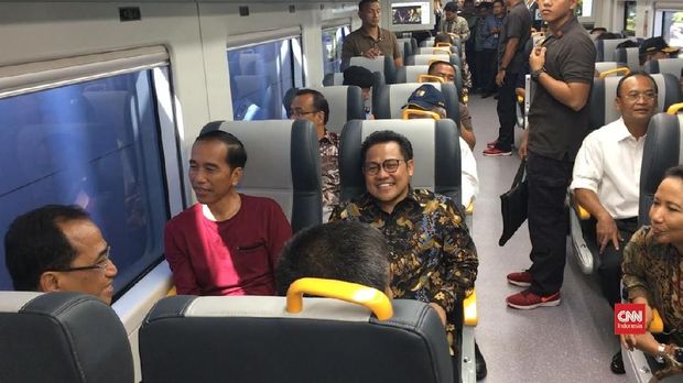 Presiden Jokowi dan Ketua Umum PKB Muhaimin Iskandar, saat uji coba kereta bandara, beberapa waktu lalu.