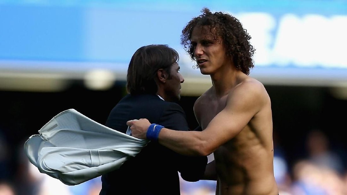 Antonio Conte dan David Luiz. (Foto: Jordan Mansfield/Getty Images)