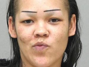 Lucunya Foto-foto Wanita dengan Bentuk Alis Gagal Lucunya Foto-foto Wanita dengan Bentuk Alis Gagal