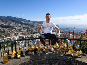 Ronaldo Akan Dikenang Sebagai Legenda, Seperti Johan Cruyff Ronaldo Akan Dikenang Sebagai Legenda, Seperti Johan Cruyff