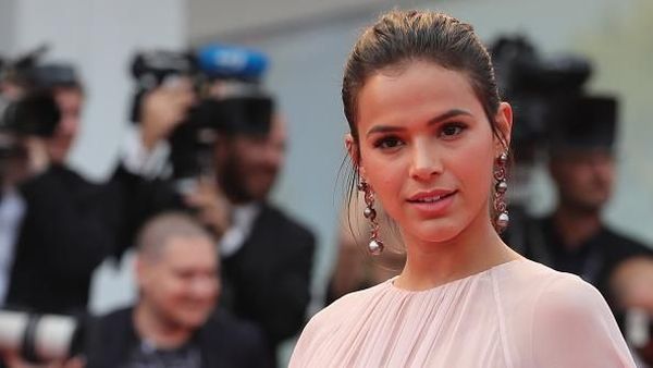 Cantiknya Bruna Marquezine Bikin Neymar Tak Mau ke Lain Hati