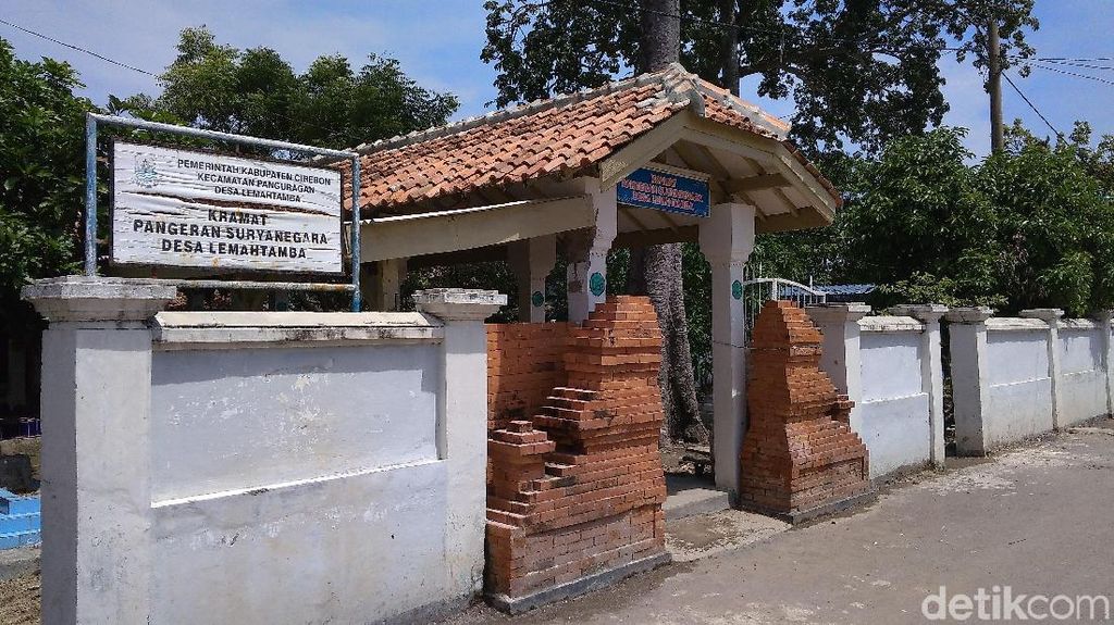 Foto: Situs Keramat di Cirebon, Airnya Dipercaya Jadi Obat