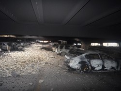 Mobil-mobil Terpanggang di Parkiran Liverpool