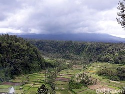 Gunung Agung Kembali Erupsi, Bandara Ngurah Rai Dipastikan Aman