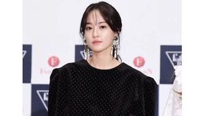 Foto: Gaya Stylish Lee Joo Yeon, Wanita yang Kepergok Kencan dengan G-Dragon