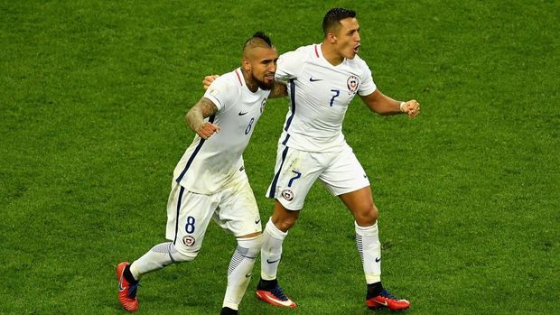 Conte soal Ganti Nomor, Juga Puji Vidal dan Sanchez