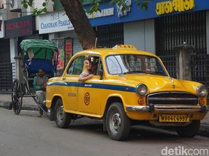 Kenapa Hampir Semua Mobil di Kolkata Lecet-lecet?