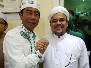 Momen Keakraban Lulung dan Habib Rizieq Saat Bertemu di Mekah
