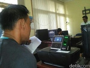 Mulai 2018, Absensi PNS di Garut Pakai Iris Mata