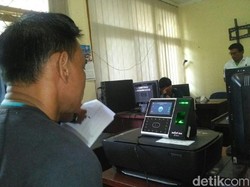 Mulai 2018, Absensi PNS di Garut Pakai Iris Mata