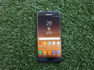 Menjajal Ponsel Reinkarnasi: Galaxy Note Fan Edition Menjajal Ponsel Reinkarnasi: Galaxy Note Fan Edition