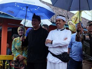 Demiz Bertamu ke Rumah Dedi Mulyadi
