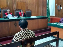 Saksi Ahli Hukum Pidana Dihadirkan di Persidangan Bos Pasar Turi