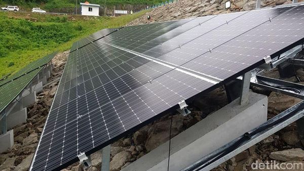 Bendungan Jatibarang Dipasangi Panel Surya