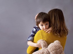 Pola Asuh yang Bisa Diterapkan Orang Tua Tunggal