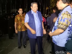 Jelang Emergency Meeting PD, SBY Tiba di Wisma Proklamasi