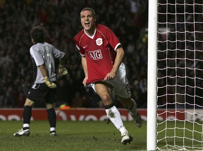MANCHESTER, UNITED KINGDOM - DECEMBER 06:  Nemanja Vidic of Manchester United celebrates scoring his team's first goal during the UEFA Champions League Group F match between Manchester United and Benfica at Old Trafford on December 6, 2006 in Manchester, England.  (Photo by Alex Livesey/Getty Images)