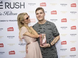 Paris Hilton Akan Gelar 3 Kali Pesta Pernikahan di Berbeda Benua