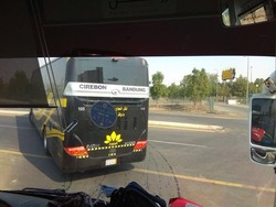 Walah, Kok Bus Jurusan Cirebon-Bandung Ada di Mekkah?