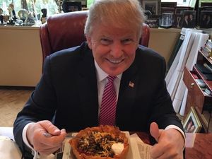 Ini Makanan yang Disantap Donald Trump Sepanjang Tahun 2017