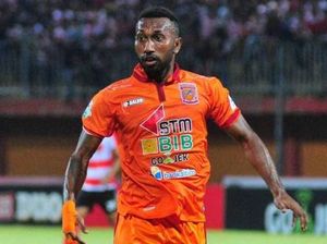 Patrich Wanggai Kerap Emosi Lawan Persija, Gomes: Dia Kini Lebih Dewasa Patrich Wanggai Kerap Emosi Lawan Persija, Gomes: Dia Kini Lebih Dewasa