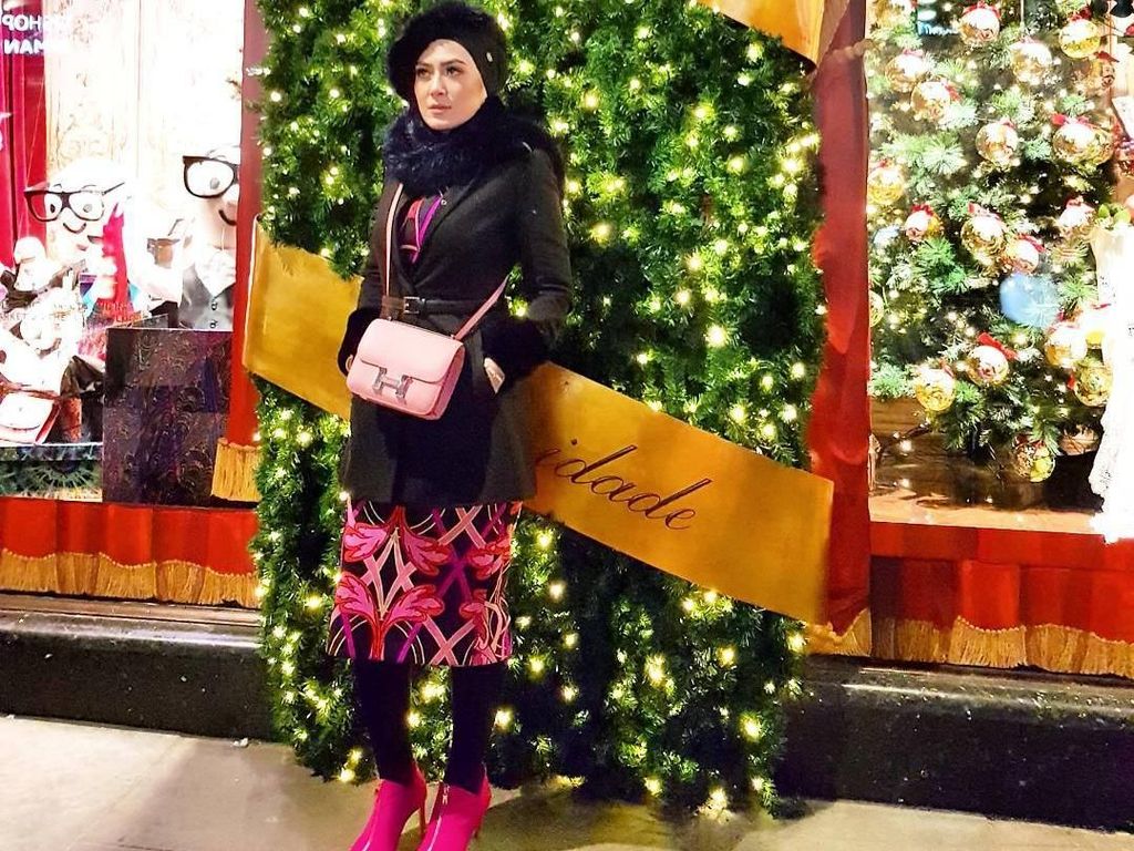 10 Gaya Mewah Vie Shantie, Hijabers Malaysia yang Liburan Bareng Syahrini 10 Gaya Mewah Vie Shantie, Hijabers Malaysia yang Liburan Bareng Syahrini