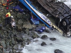 25 Orang Tewas-13 Luka dalam Tragedi Bus Jatuh ke Sungai di Peru