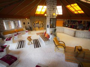 Foto: Aneh Tapi Nyata, Hotel Terbuat dari 10.000 Ton Garam