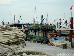 Nelayan Cantrang Tak Melaut, Pelabuhan Tasikagung Rembang Lumpuh