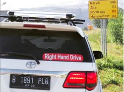 Yana dan Teddy Keliling Asia dan Eropa Naik Fortuner Pelat B