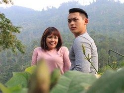 Curhatan Sang Putri yang Tak Setujui Pacar Baru Ely Sugigi
