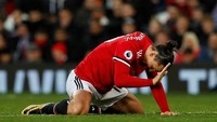 Manchester United kehilangan Zlatan Ibrahimovic yang mengalami cedera usai menghadapi Burnley di laga Boxing Day. Penyerang veteran itu diperkirakan absen sampai akhir Januari. (Foto: Lee Smith/Action Images via Reuters)