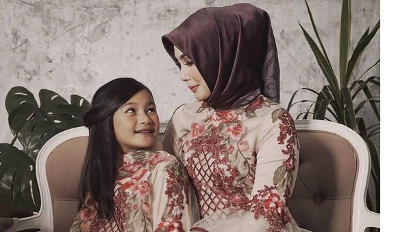 Artis yang Berhijab di 2018 hingga Siapakah Dolores di Luar The Cranberries?