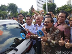 Angkutan Online Resmi Beroperasi, Ini Kata Gubernur Jatim