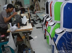 Keren, Tas Golf Warga Tanggulangin Ini Tembus Manca Negara