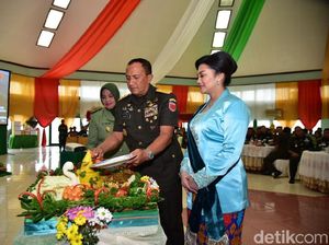 Foto-foto Terbaru Bella Saphira dan Sang Suami Mayjen Agus