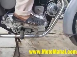 Karena Berat, Pria Ini Pasang Gigi Mundur di Motornya