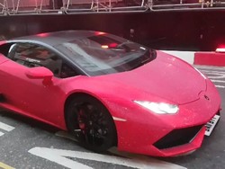 Mewah! Lamborghini Huracan Ini Berbalut Kristal Swarovski