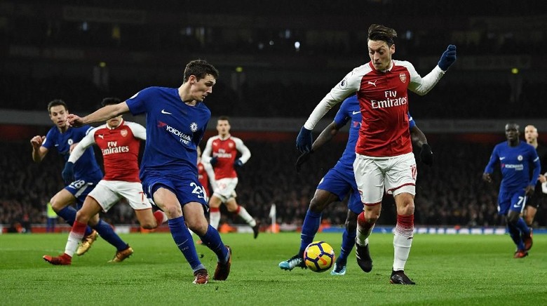 Arsenal vs Chelsea Masih Tanpa Gol di Babak Pertama Arsenal vs Chelsea Masih Tanpa Gol di Babak Pertama